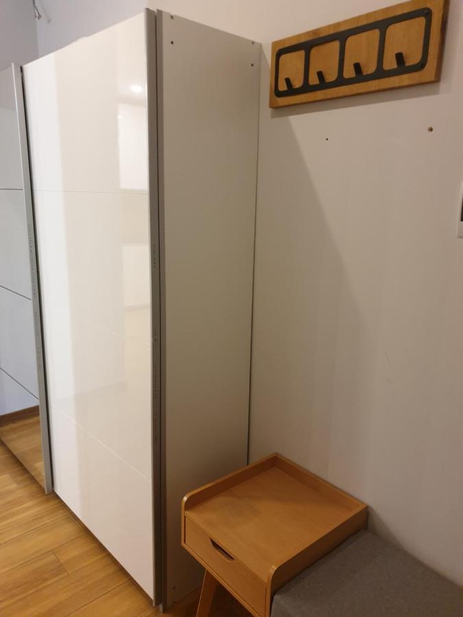 Maly Apartament W Zieleni Blisko Jeziora シロダ・ヴィエルコポルスカ エクステリア 写真
