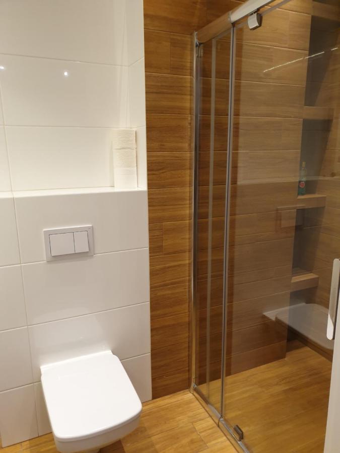 Maly Apartament W Zieleni Blisko Jeziora シロダ・ヴィエルコポルスカ エクステリア 写真